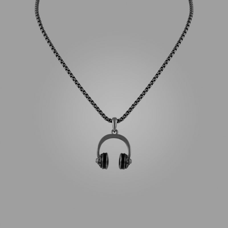 Headphone pendant with jared chain